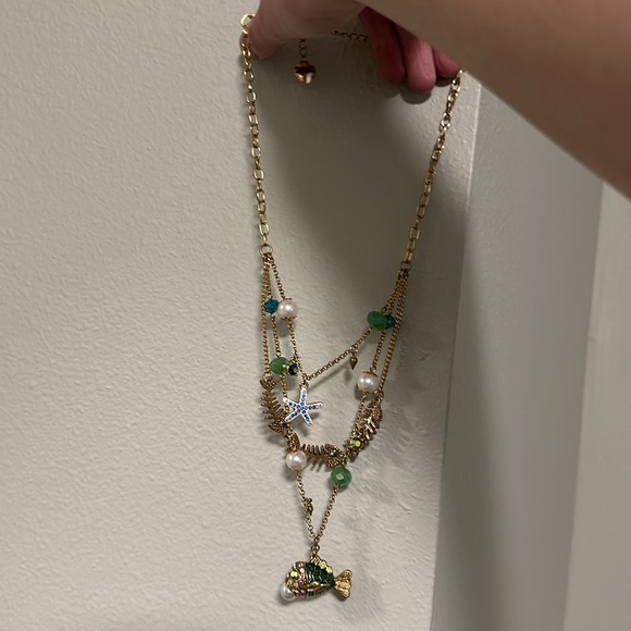 Betsy Johnson Necklace - Picture 4 of 4